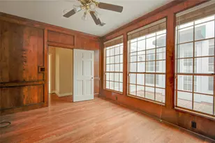 9506 Bayou Brook St, Houston, TX 77063 - Photo 14