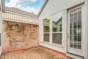 9506 Bayou Brook St, Houston, TX 77063 - Photo 12