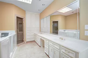 9506 Bayou Brook St, Houston, TX 77063 - Photo 16