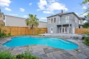 220 Marshall St, Houston, TX 77006 - Photo 2