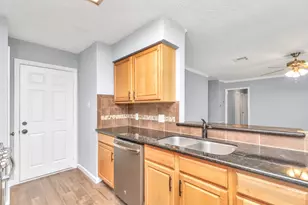 13627 Greenridge Dr, Sugar Land, TX 77498 - Photo 30