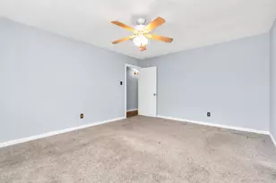 13627 Greenridge Dr, Sugar Land, TX 77498 - Photo 20