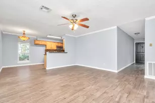 13627 Greenridge Dr, Sugar Land, TX 77498 - Photo 12