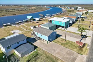 568 County Road 616, Sargent, TX 77414 - Photo 30