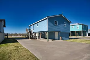 568 County Road 616, Sargent, TX 77414 - Photo 1