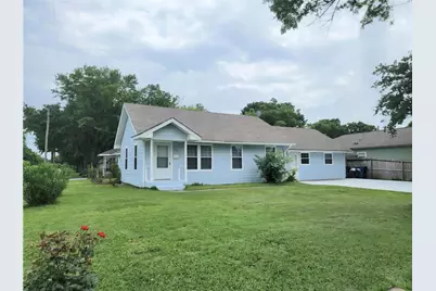 701 18th Avenue N, Texas City, TX 77590 - Photo 1