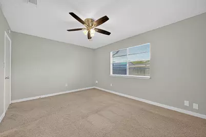 10402 Gulfstream Lane, Sugar Land, TX 77498 - Photo 16