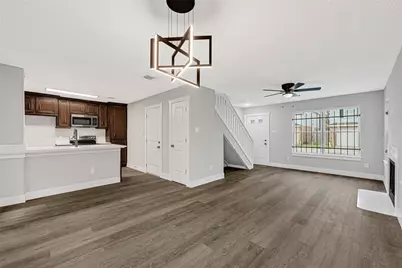 7050 Inwood Park Drive #113, Houston, TX 77088 - Photo 10