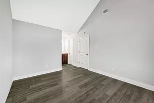 7050 Inwood Park Dr, Houston, TX 77088 - Photo 20
