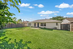 10836 Mesquite Dr, La Porte, TX 77571 - Photo 22