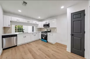10836 Mesquite Dr, La Porte, TX 77571 - Photo 4