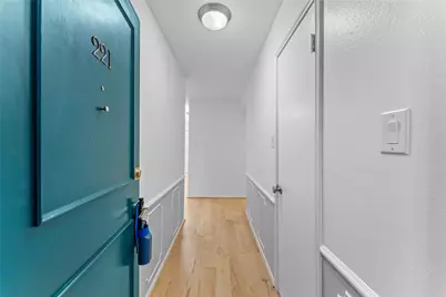 359 N Post Oak Lane #221, Houston, TX 77024 - Photo 20