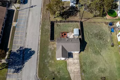 101 Lubbock Street, Point Comfort, TX 77979 - Photo 34