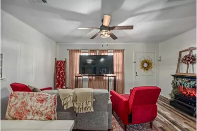 101 Lubbock Street, Point Comfort, TX 77979 - Photo 10