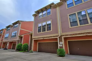1049 W 22nd St, Houston, TX 77008 - Photo 2