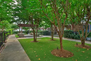 1049 W 22nd St, Houston, TX 77008 - Photo 28