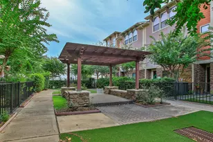 1049 W 22nd St, Houston, TX 77008 - Photo 32