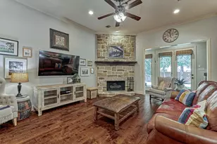 11 Almondell Ct, The Woodlands, TX 77354 - Photo 18