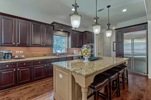 11 Almondell Ct, The Woodlands, TX 77354 - Photo 12