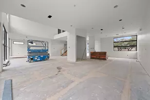 5030 Braesheather Dr, Houston, TX 77096 - Photo 6