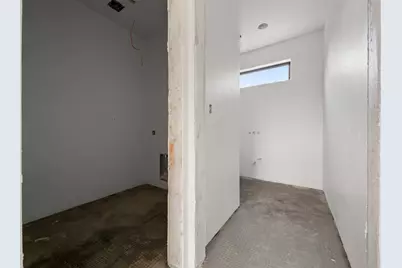 5030 Braesheather Drive, Houston, TX 77096 - Photo 10