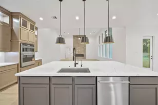 359 Louvenia Ct, Pinehurst, TX 77362 - Photo 16
