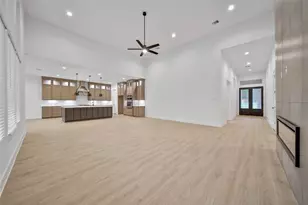 359 Louvenia Ct, Pinehurst, TX 77362 - Photo 6