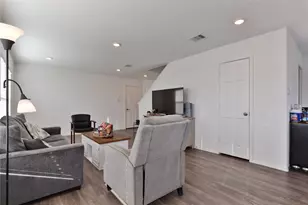 184 Kelly St, Angleton, TX 77515 - Photo 6