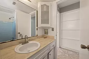 10607 Bainbridge St, Houston, TX 77016 - Photo 36