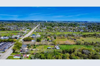 602 Massey Tompkins Road, Baytown, TX 77521 - Photo 4