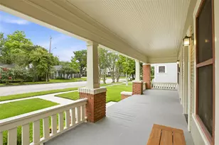 1037 Oxford St, Houston, TX 77008 - Photo 8