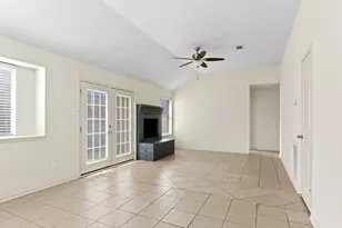 5934 Beaconridge Dr, Houston, TX 77053 - Photo 4