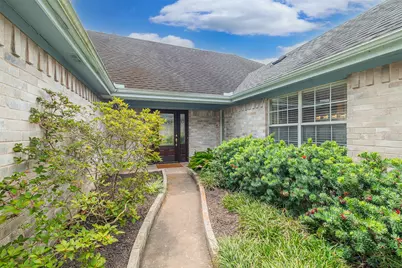 519 E Hillary Circle, Sugar Land, TX 77498 - Photo 32