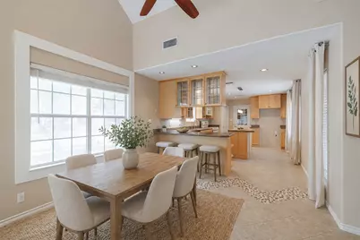 519 E Hillary Circle, Sugar Land, TX 77498 - Photo 4