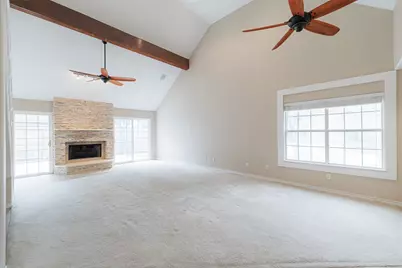 519 E Hillary Circle, Sugar Land, TX 77498 - Photo 8