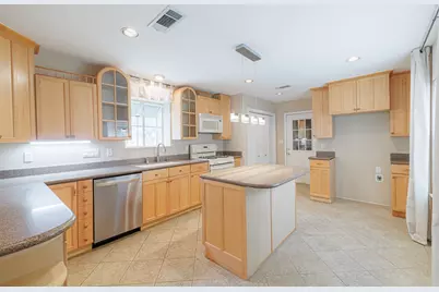 519 E Hillary Circle, Sugar Land, TX 77498 - Photo 6