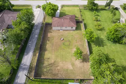 511 Jones Road, Highlands, TX 77562 - Photo 6