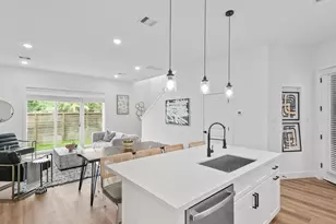1019 Upside Wheatley Ln, Houston, TX 77091 - Photo 10