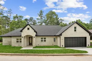 1920 Foxbriar Dr, Huntsville, TX 77340 - Photo 1