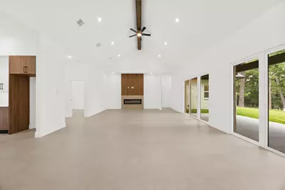 1920 Foxbriar Drive, Huntsville, TX 77340 - Photo 10
