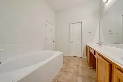 12810 Lake Shore Drive, Montgomery, TX 77356 - Photo 18