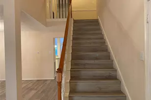 215 W New Meadows Dr, Sugar Land, TX 77479 - Photo 4