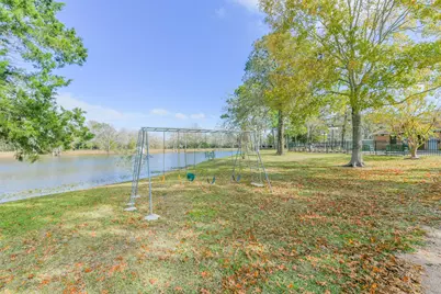 202 Victoria Way, Friendswood, TX 77546 - Photo 32