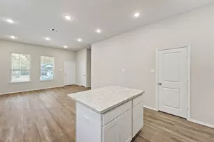 8687 Sassafras St, Willis, TX 77318 - Photo 12