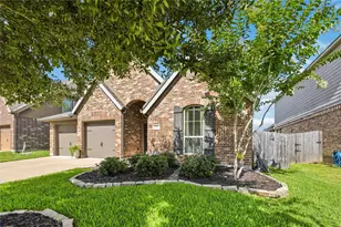 2909 Oakmist Ridge Ln, Pearland, TX 77584 - Photo 2