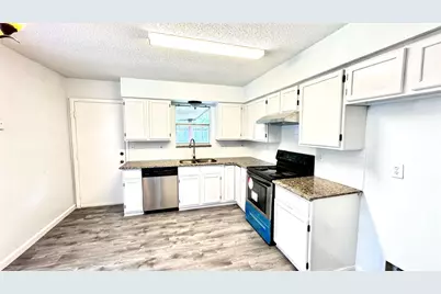 2511 Maple Tree Court, Stafford, TX 77477 - Photo 8