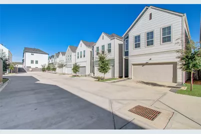 2054 Johanna Creek Drive, Houston, TX 77055 - Photo 4