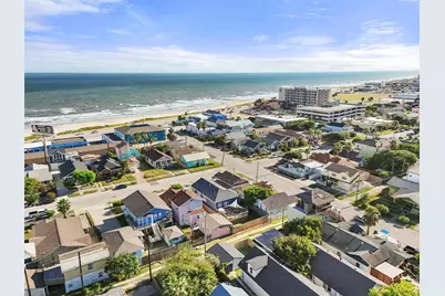 3024 Avenue R 1/2, Galveston, TX 77550 - Photo 2