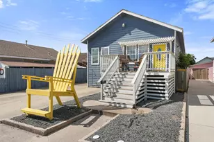 3024 Ave R 1/2, Galveston, TX 77550 - Photo 1