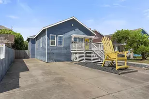 3024 Ave R 1/2, Galveston, TX 77550 - Photo 6